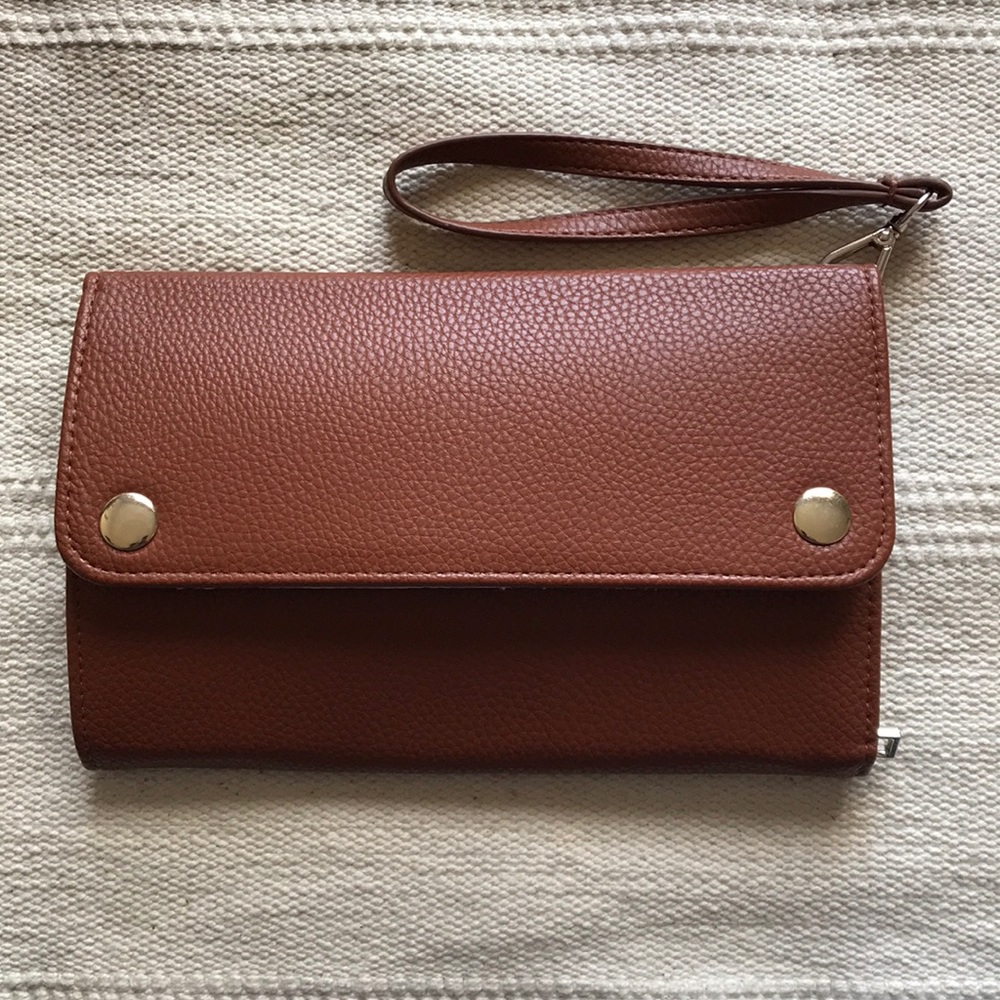 Brown sleek clutch
